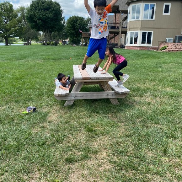 Meet your Posher, Jennifer - Picture 3 of 8